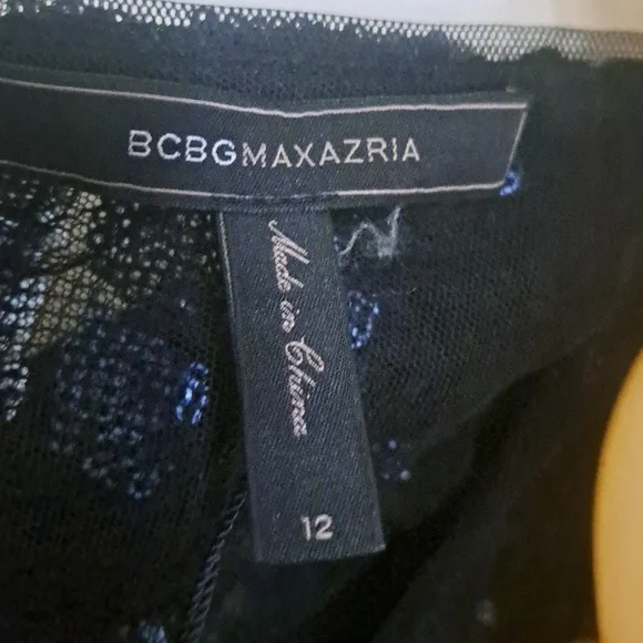 BCBGMAXAZRIA 'Samara' Sequin Lace Sheath Dress 12 - Picture 13 of 13